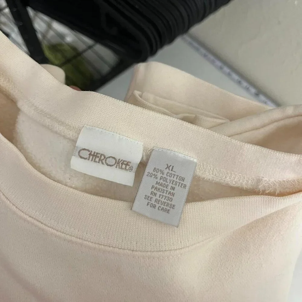 vintage 90s cream cozy cottagecore coquette embroidered logo sweatshirt - Picture 8 of 8